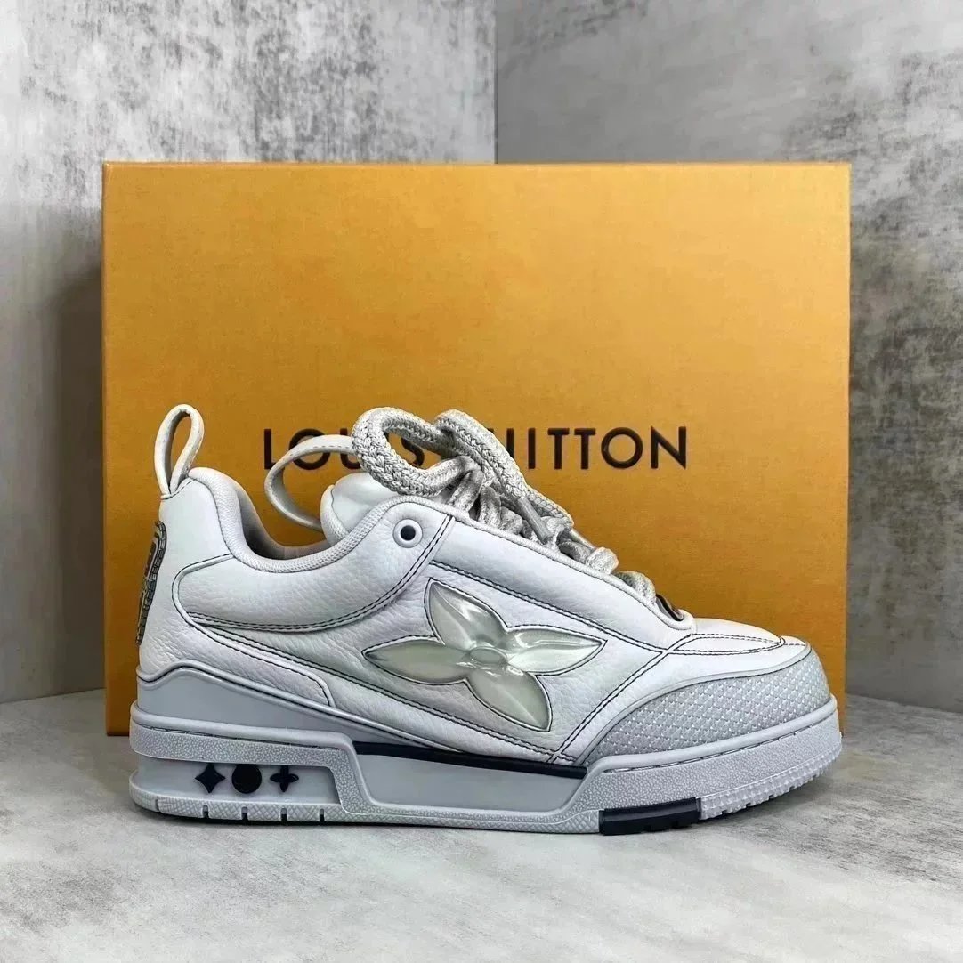 Louis Vuitton Monogram Detail Lace-Up Sneakers