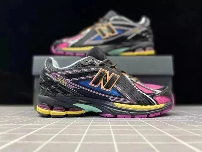 Zapatillas bajas New Balance 1906 con cordones