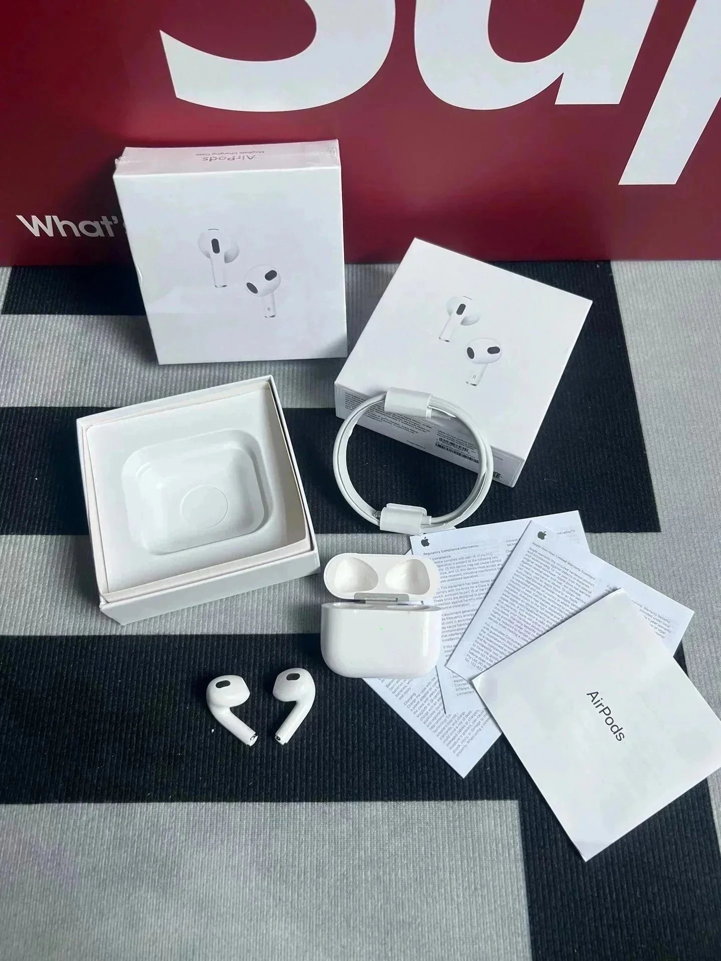 AirPods Draadloze In-Ear Oortelefoons en Over-Ear Koptelefoons