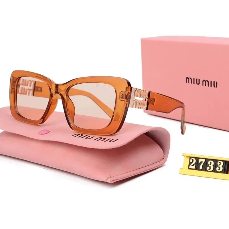 Miu Miu Geometrische und eckige Sonnenbrille mit breitem Bügel