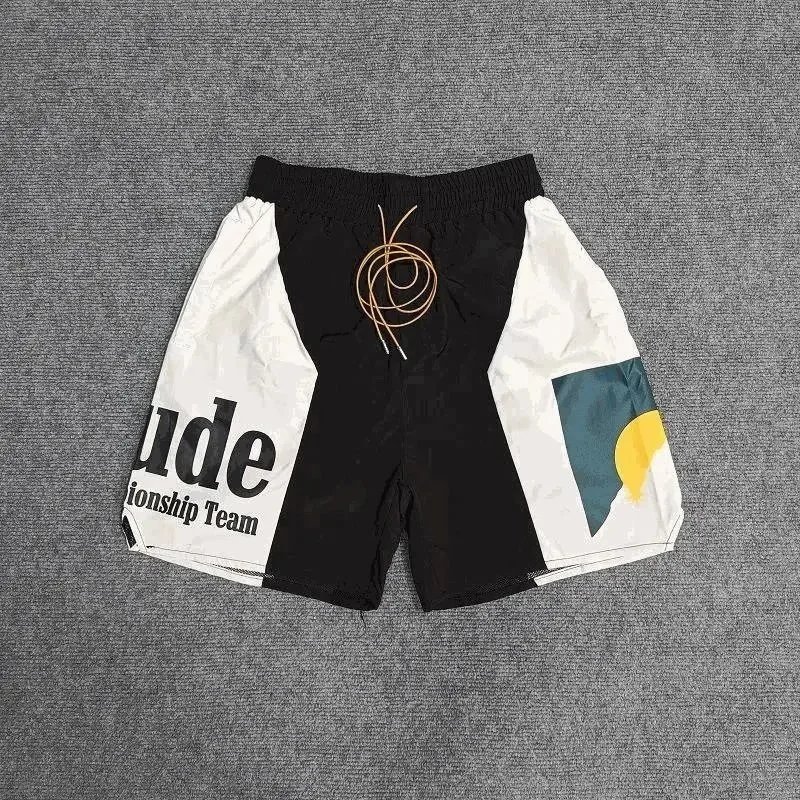 Szorty Rhude ze Sznurkiem i Różnorodnymi Nadrukami