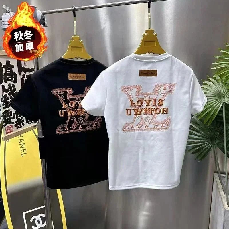 T-shirt à manches courtes et col rond avec motif au dos