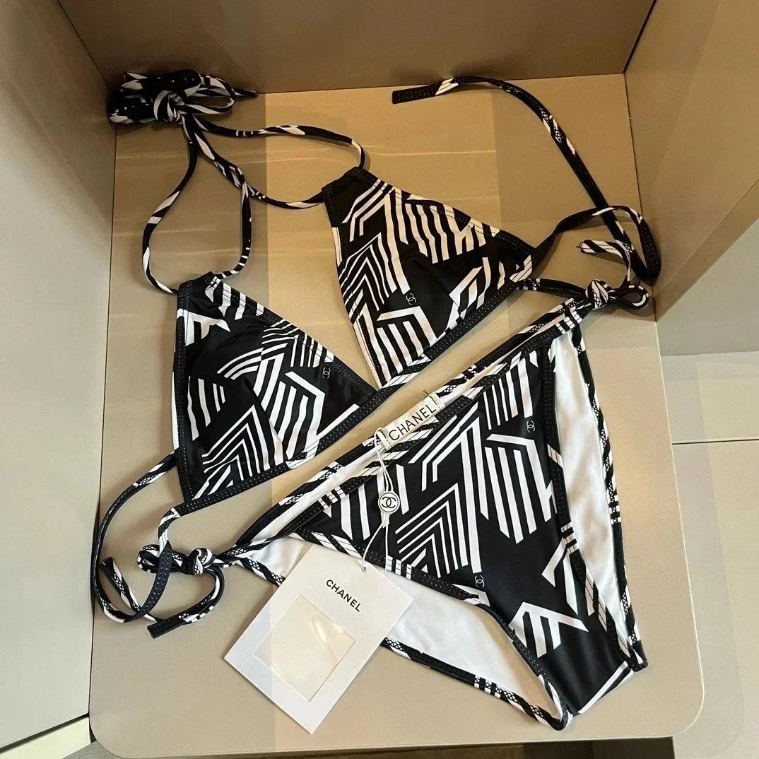 Kolekcja Monochromatycznych Strojów Kąpielowych Chanel, Bikini i Jednoczęściowe