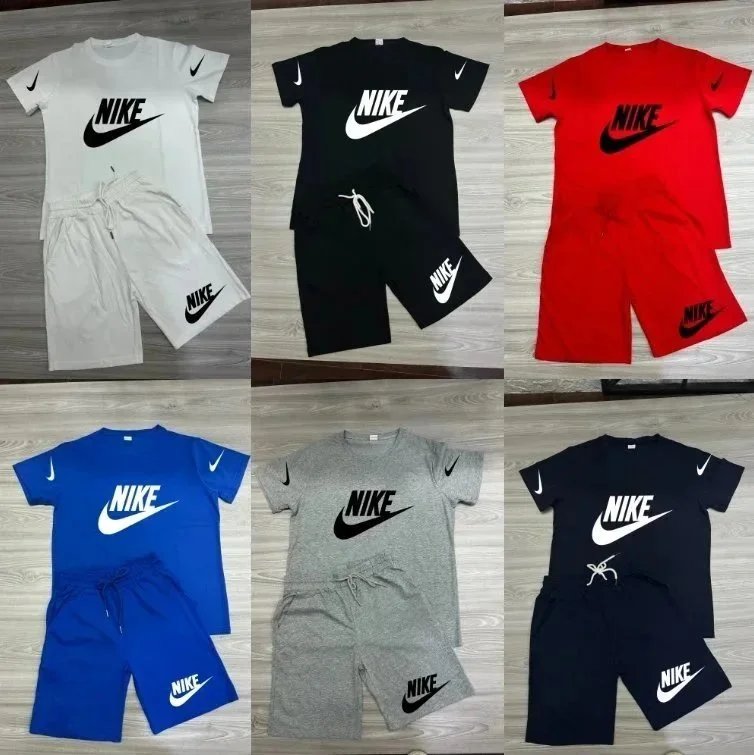 Completo casual due pezzi con t-shirt stampata e shorts con coulisse
