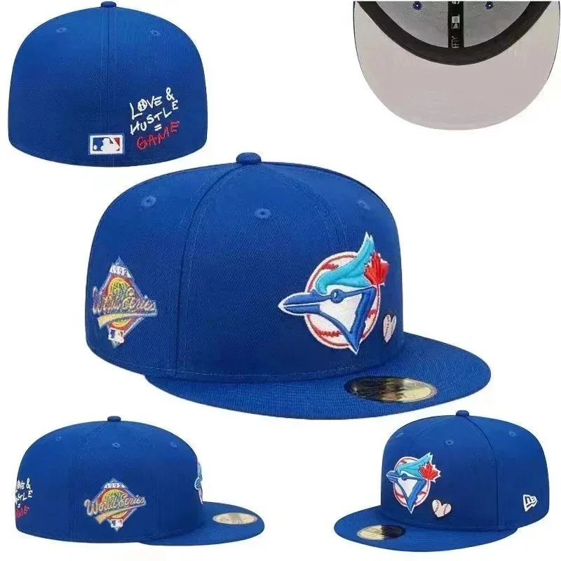 Cappellino da baseball fitted con ricami e visiera piatta