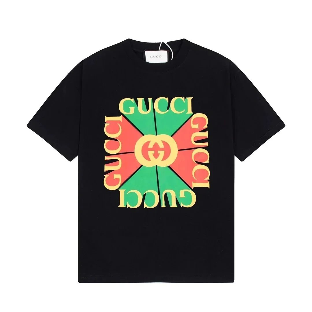 Camiseta Gucci de manga corta con cuello redondo y estampado gráfico
