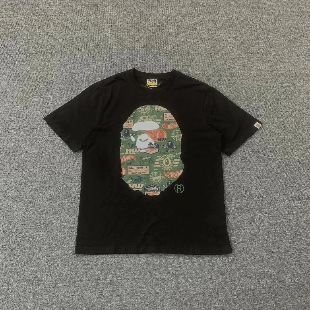 Trička BAPE a AAPE s opicí, žralokem a kreslenými postavami