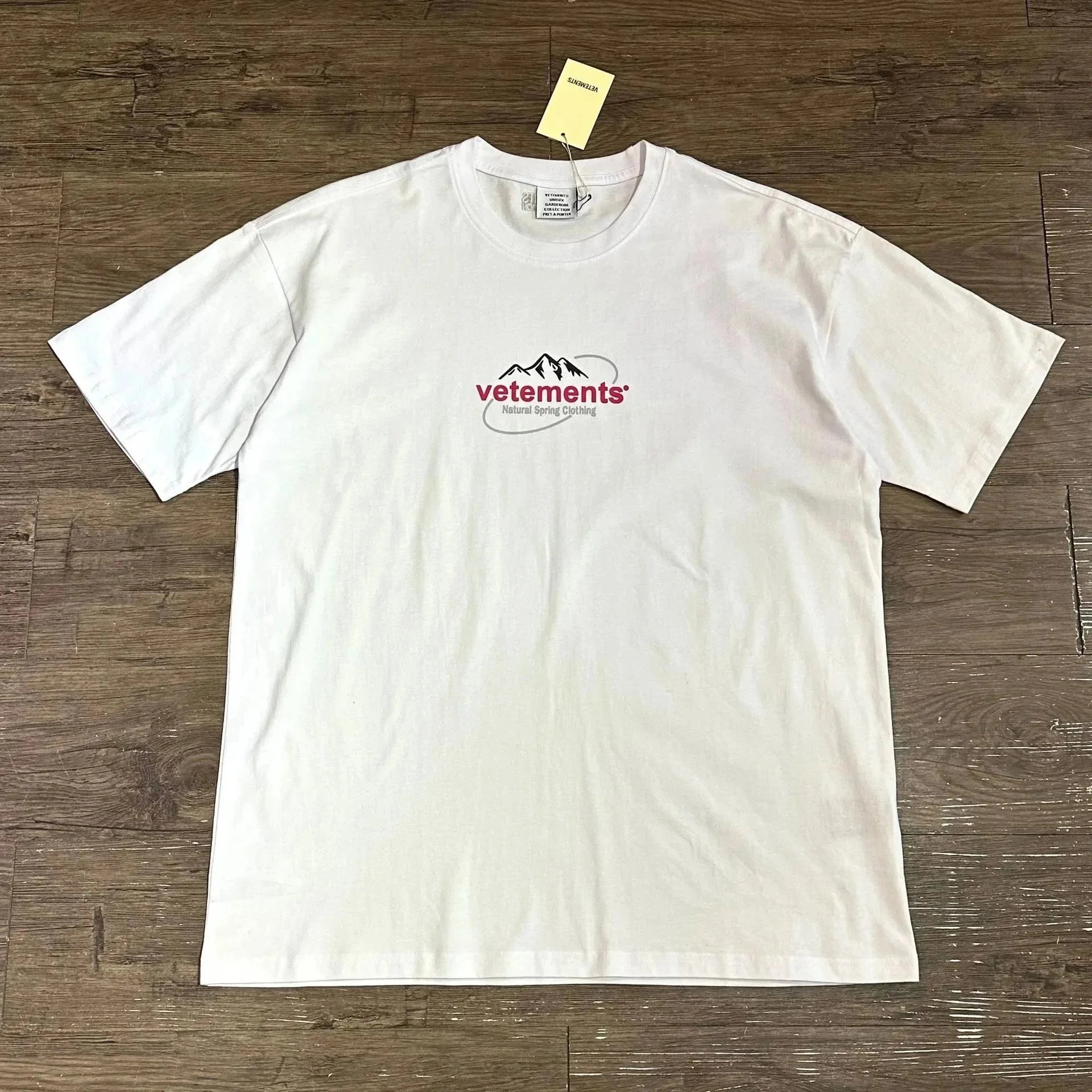 T-shirt Vetements à col rond, lettrages et slogans graphiques
