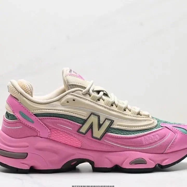 Zapatillas bajas New Balance 1000 con paneles superpuestos