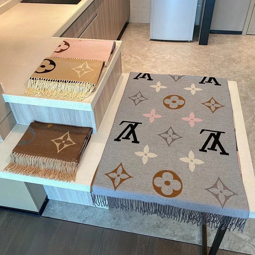 scarf — all-over print · letter print