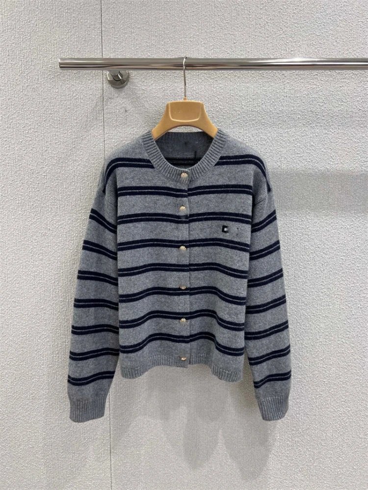 Miu Miu 条纹圆领针织开衫 金色纽扣 灰底藏青条 尺码 S M L