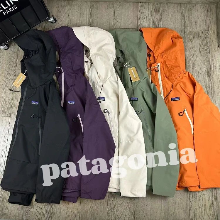 سويت شيرت بغطاء رأس Patagonia — كتابات زخرفية · غطاء رأس