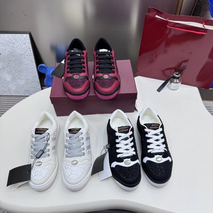 Gucci sneakers — lettering · lace-up