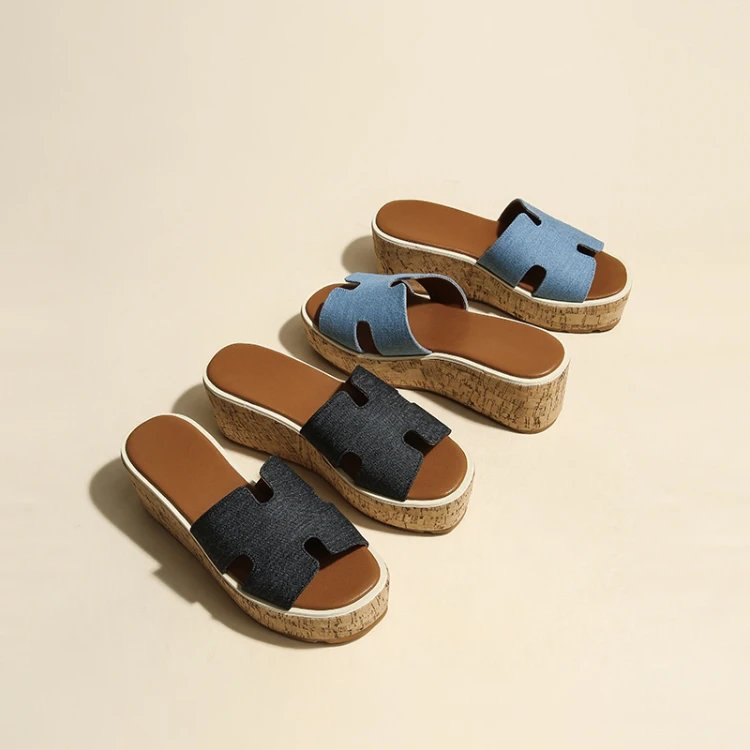 Sandali a ciabatta Hermès — Cinturini incrociati · Punta aperta