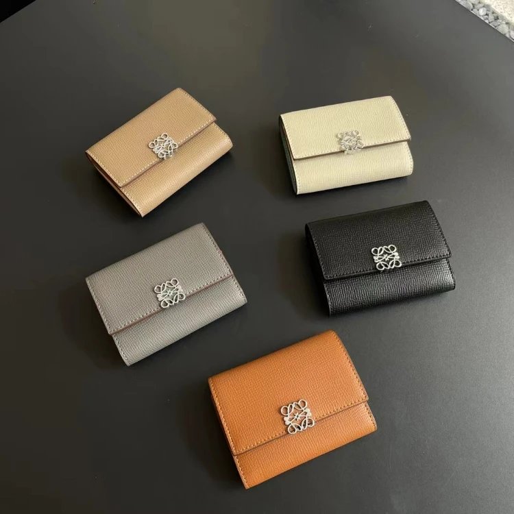 Loewe Kartenetui — gefaltetes Design · Druckknopf