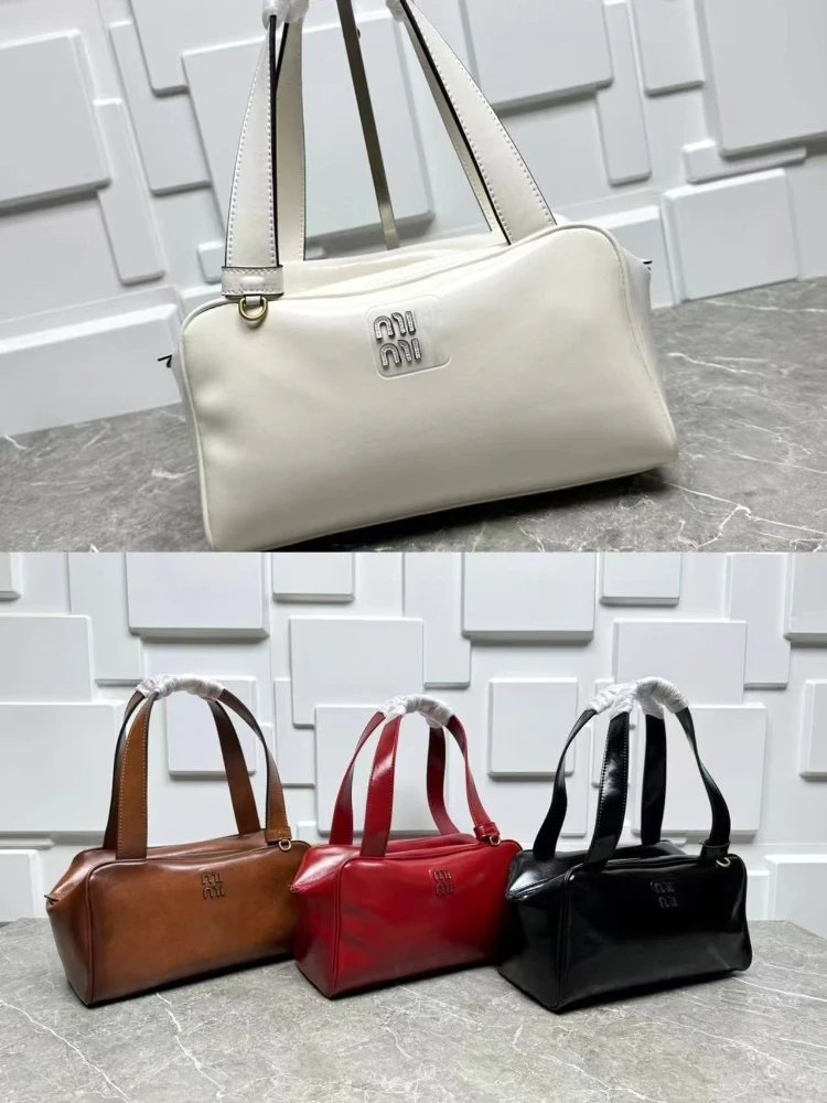 Miu Miu 长条保龄球腋下包 双头拉链 四色可选 28X15X13