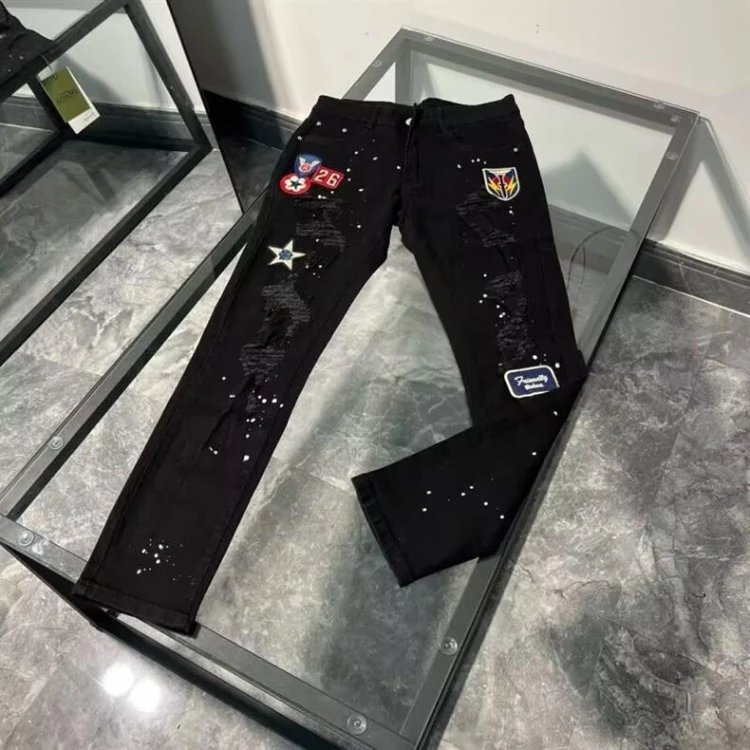 AMIRI skinny jeans met scheuren en geborduurde patches, zwart, maten 28 29 30 31 32 33 34 36