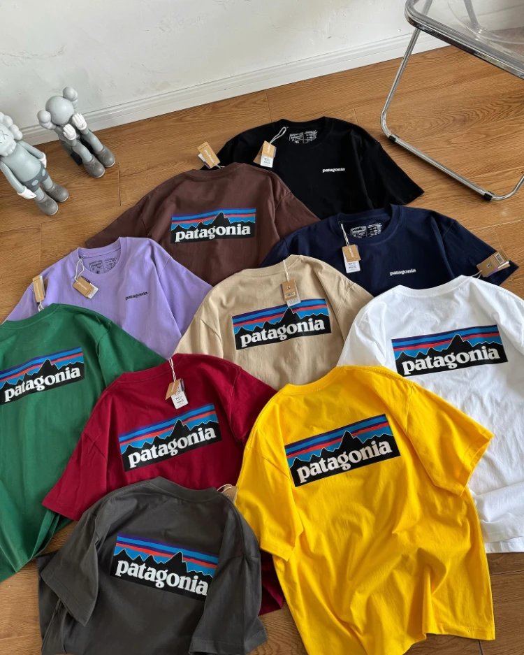 تيشيرت Patagonia — ياقة مستديرة · أكمام قصيرة