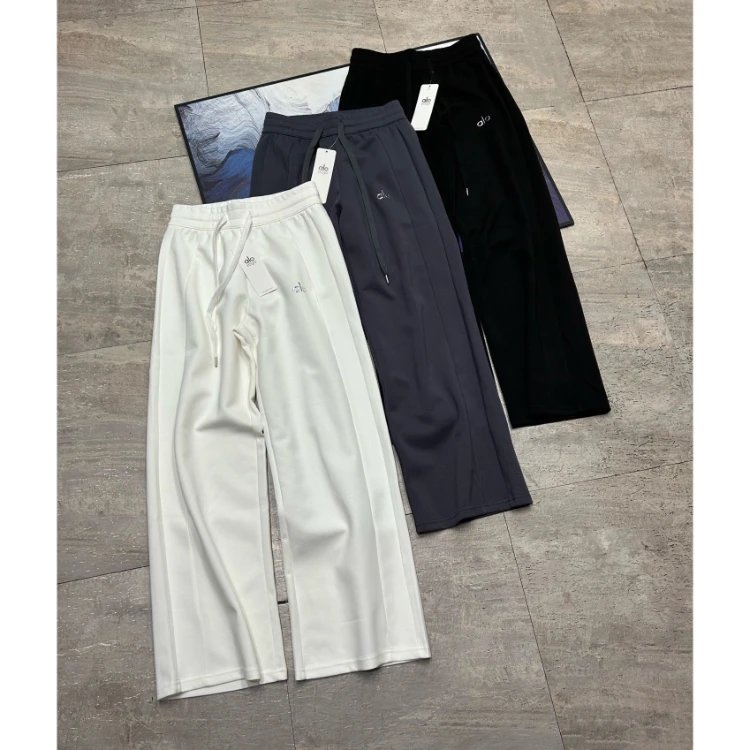pants — straight-leg · pocket