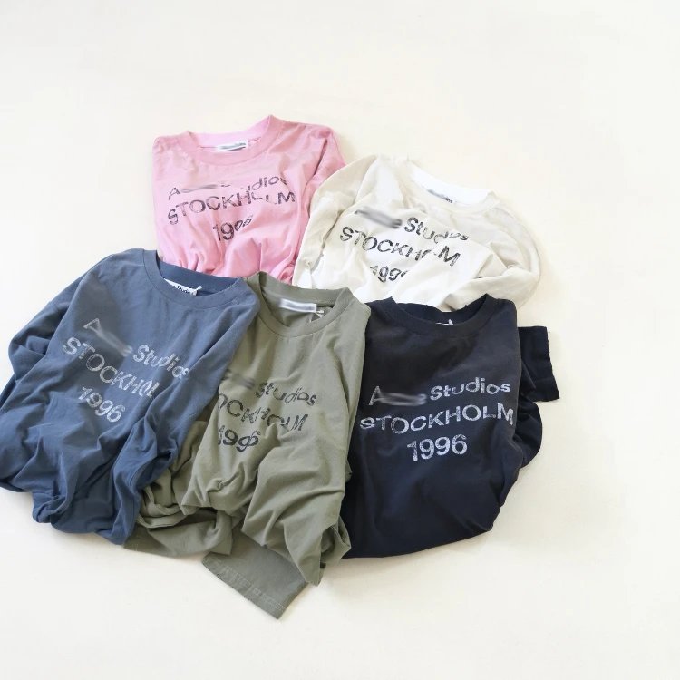 Tričko Acne Studios — Nápisy · Kulatý výstřih