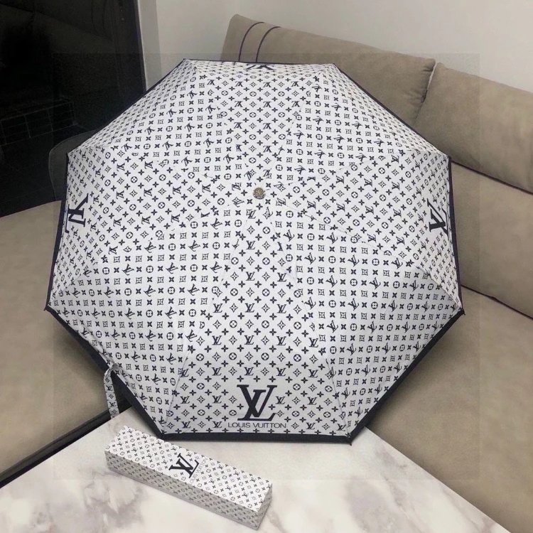 Biały parasol składany z ciemnym wzorem monogramów