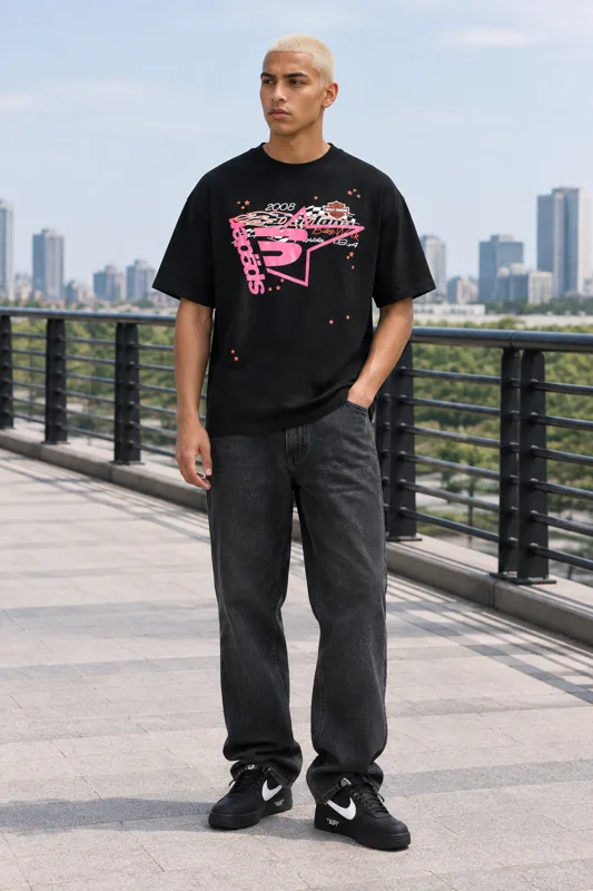Outfit met Sp5der T-shirts met ronde en Air Force 1 Low Lage · Nico