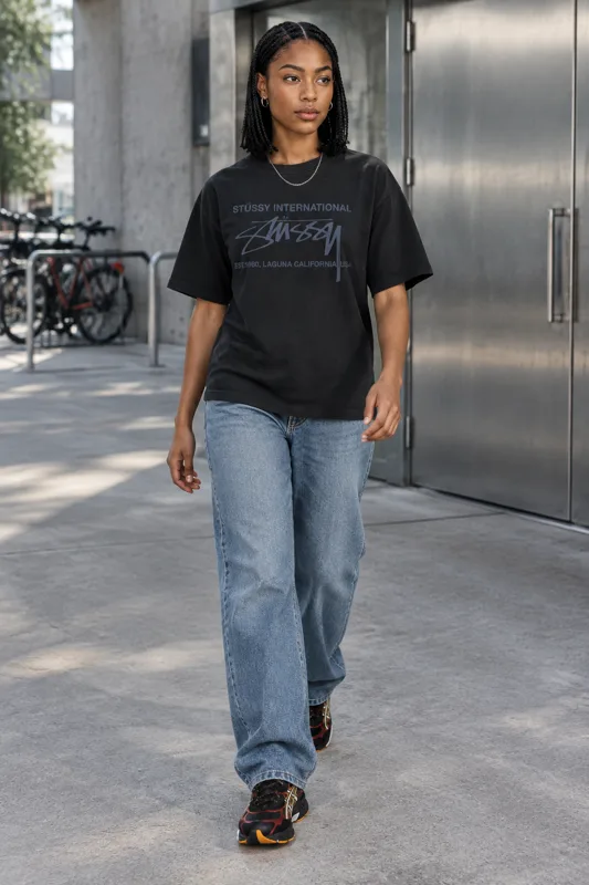 Stüssy t-shirt & ASICS Low-Top outfit · Imani