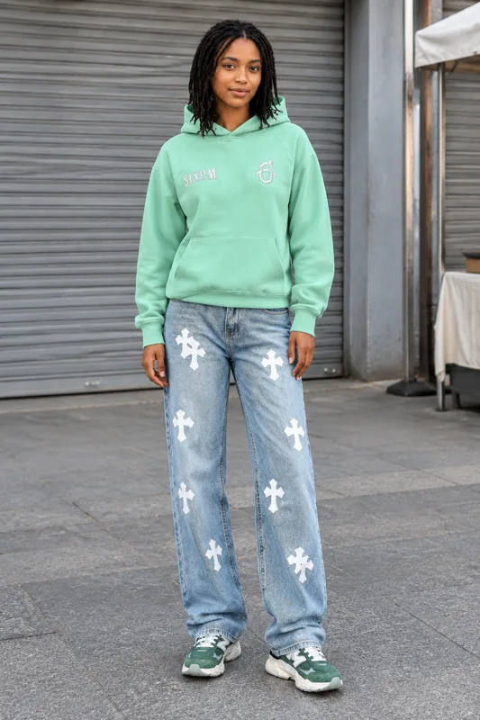 Outfit met SIXPM set met korte hoodie, Chrome Hearts jeans en New Balance Lage Sneakers · Nora
