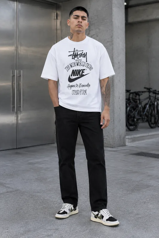 Conjunto con Camiseta de manga corta, Vaqueros PURPLE y Zapatillas bajas · Diego