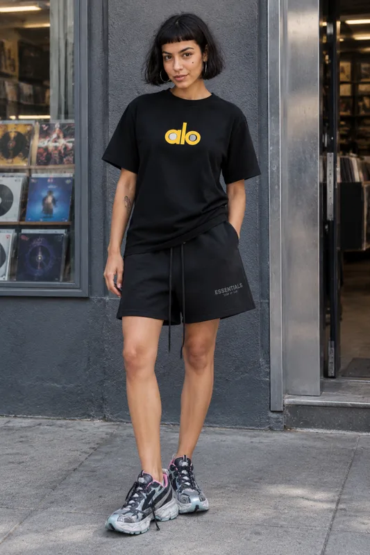 Outfit mit T-Shirt, Fear of God Essentials und Balenciaga 3XL · Sol