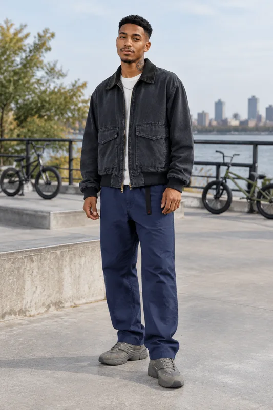 Look com Jaqueta Prada de trama, Calça e Tênis · Jax